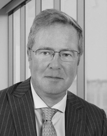 Der Unternehmersohn Andreas Wegerich ist bewanderter Investmentbanker und Finanzierungs-Experte mit langjähriger Erfahrung in der Leitung von Unternehmen 